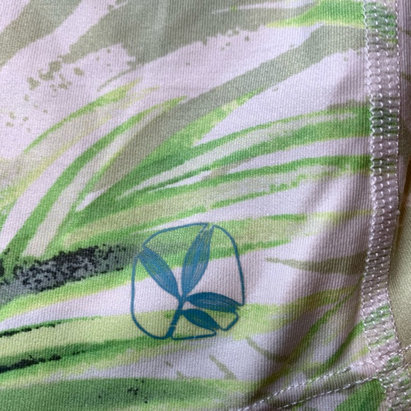 Carve Designa Short Sleeve Rash Guard - Picture 3 of 8